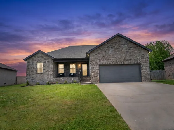 108 Smithfield Dr, Shelbyville, TN 37160