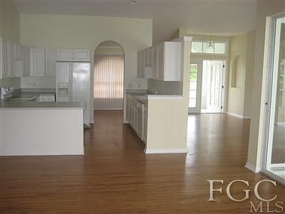 5th image of 2426 NW 18th Ave