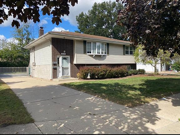 3rd image of 10124 Erie Pl #1