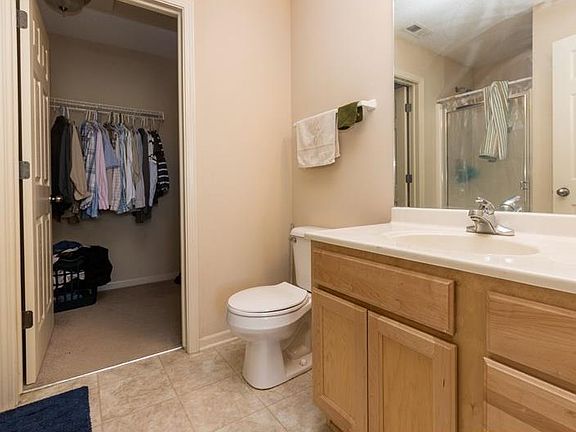 4th image of 2832 Ashland Ct