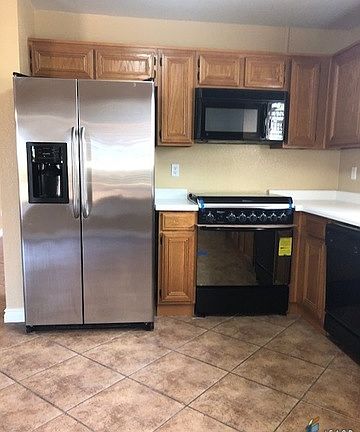5th image of 2317 Brushwood Ave
