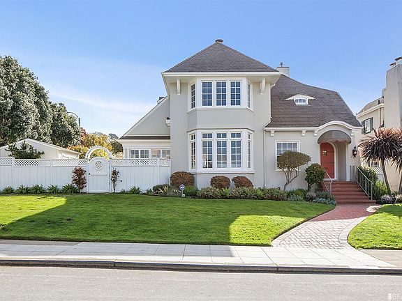 2nd image of 201 San Fernando Way