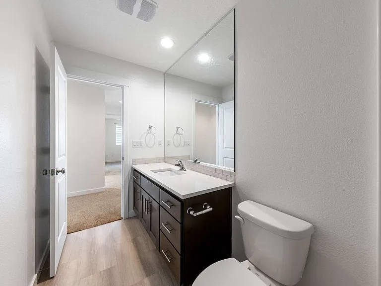 1722 N Kalapuya Pl — Photo 36