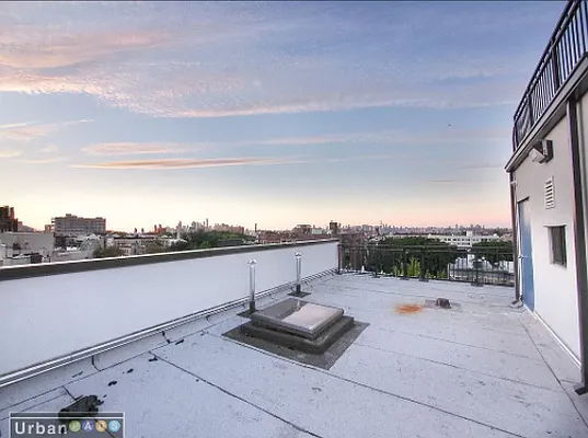 Rented by Greenrock Management | media 18