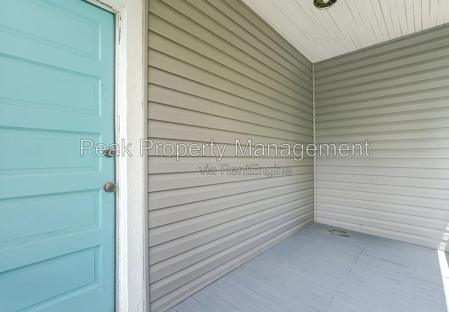 3 bed, 2.0 bath, 1832 sqft, $2,300 — Photo 2