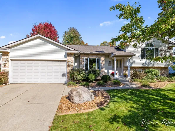 6645 Jousma Ct SE, Caledonia, MI 49316