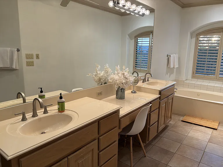 131 Westcourt Ln — Photo 21