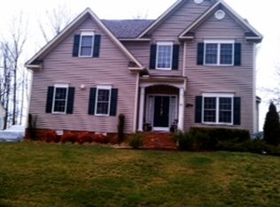 4221 Cameron Rd, Hopewell, VA 23860