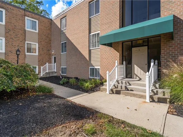 2 Main St #18, Lincoln, RI 02865