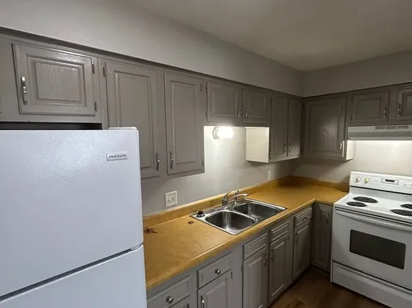 706 S 2nd Ave W, Newton, IA