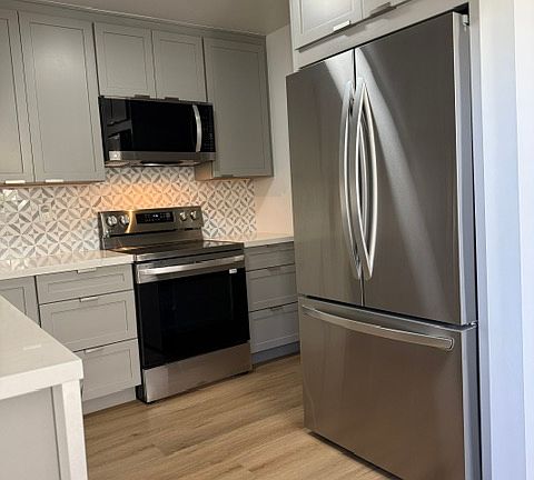 4th image of 517 Serra Dr #1