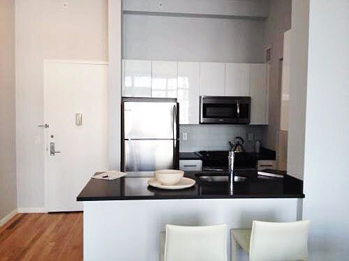 2nd image of 4610 Center Blvd Ph 21