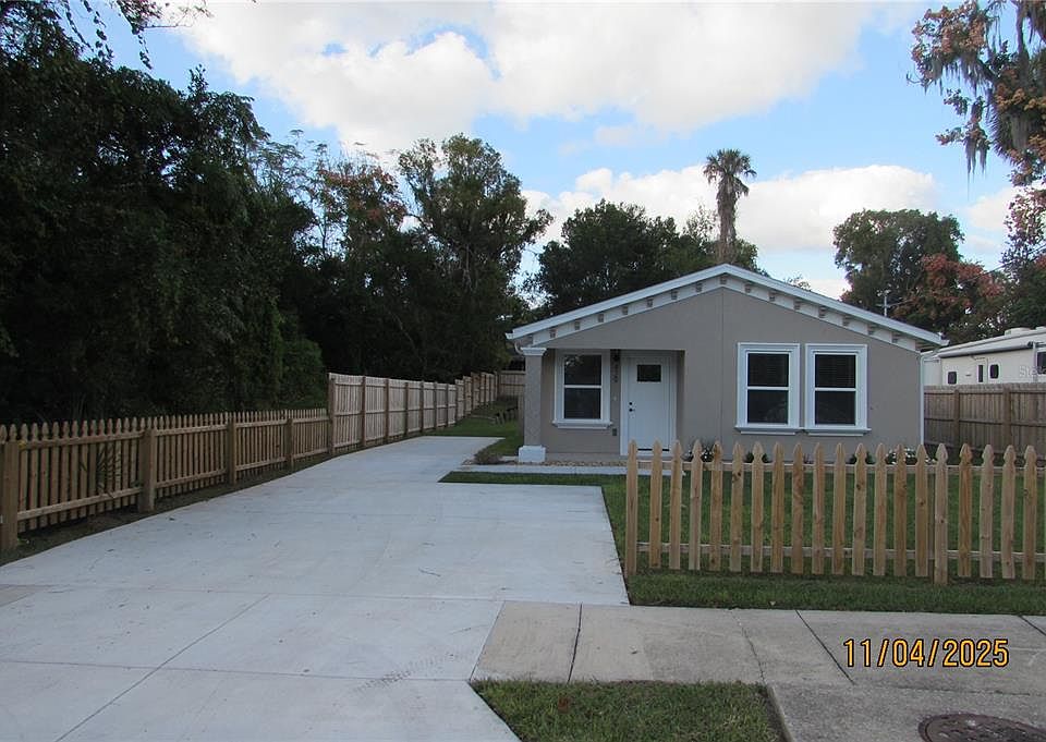1st image of 429 W CAROLINA AVENUE