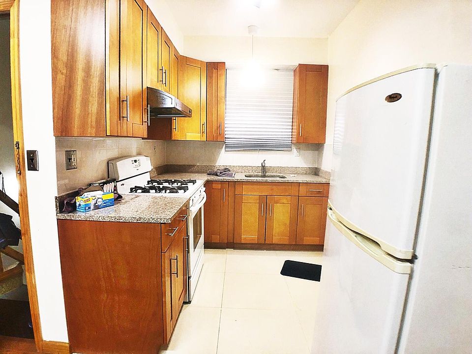 1st image of 75 Bay 28th St #1R