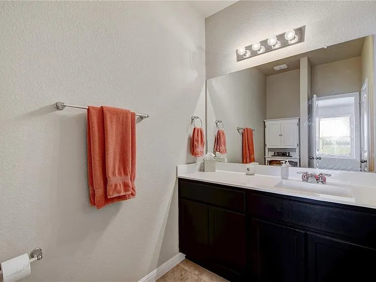 412 Crater Lake Dr #412 — Photo 17