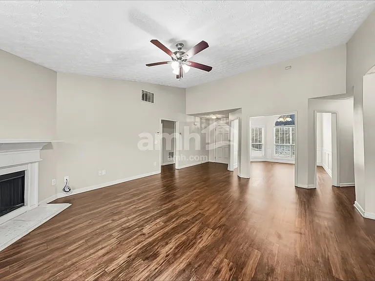 1552 Armende Cir — Photo 7