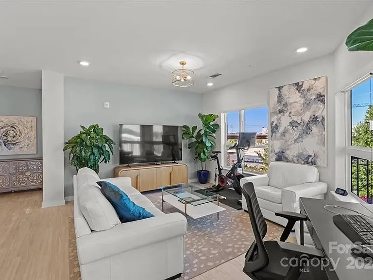 3630 Davidson St #3313 — Photo 2