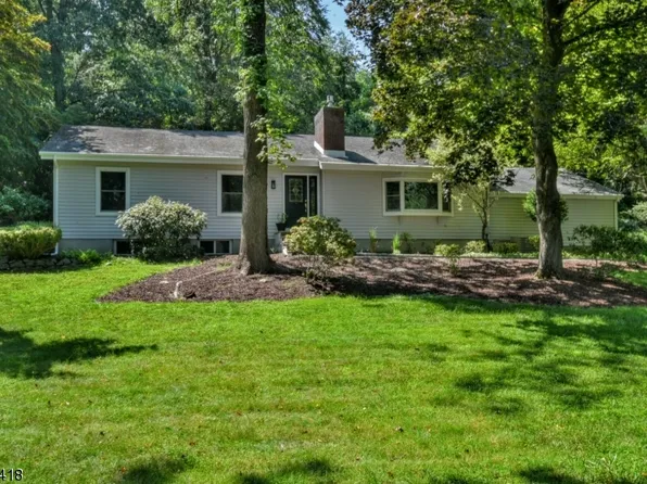 88 Woodland Rd, Montvale Boro, NJ 07645