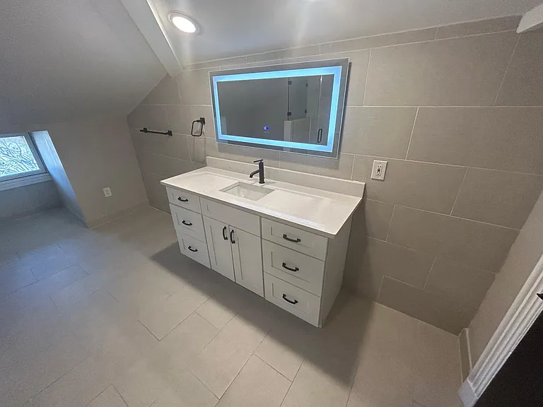 3805 Franklin Blvd #301 — Photo 41