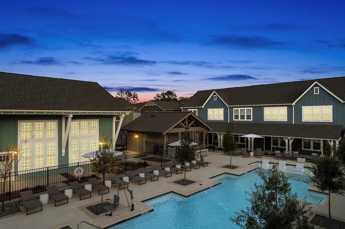 Luxury Pool - The Cottages at Greystone