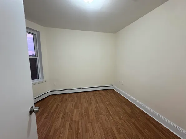 4306 Kennedy Boulevard image 7 of 11