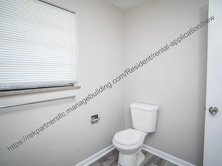 2525 Lakeview Ave — Photo 8