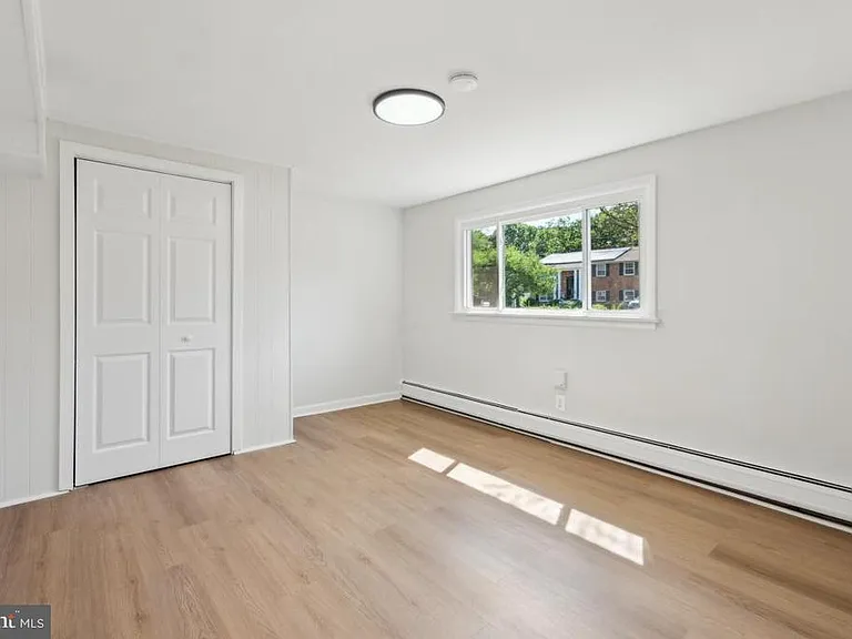 747 Hedy Ave — Photo 19