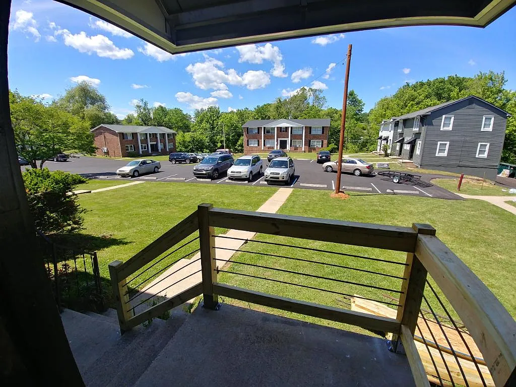 knob creek townhouses — Photo 2