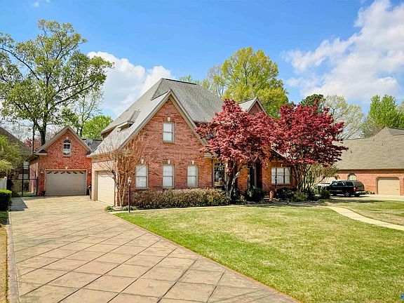 3rd image of 1538 Black Hall Ln SE