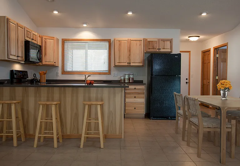 565 Lulu Ln — Photo 7