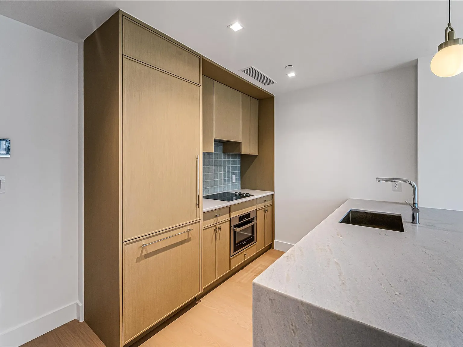 24-01 Queens Plaza North — Photo 2