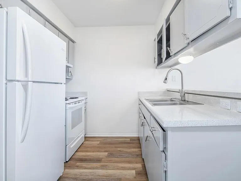 The Rise Apartments — Photo 9