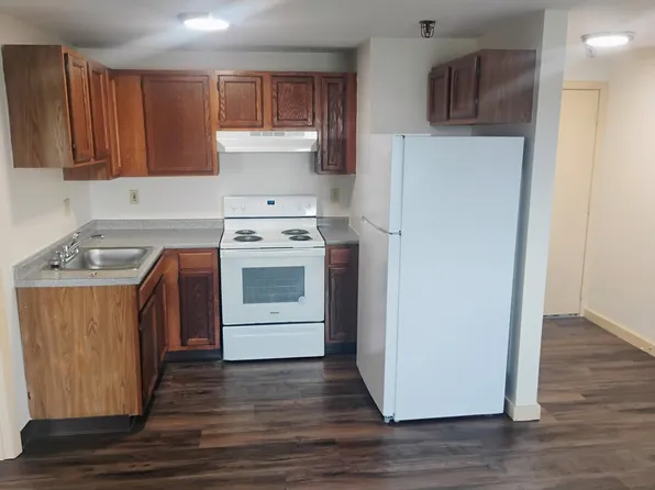261 Pine St APT 43, Manchester, NH 03103