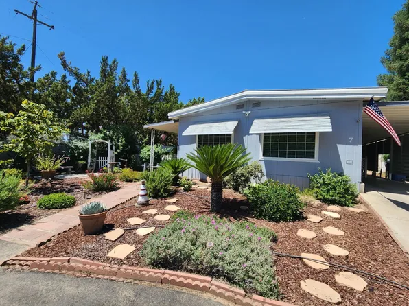 1300 W Olson Avenue #7, Reedley, CA 93654