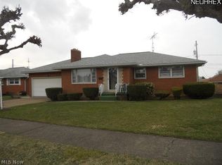 1502 Olive Dr NW, Canton, OH 44708