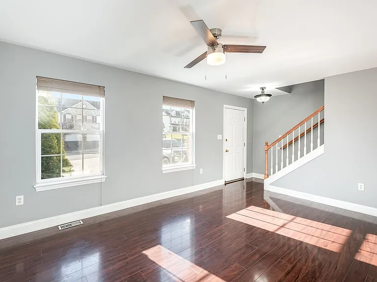 247 Buckley Dr — Photo 5