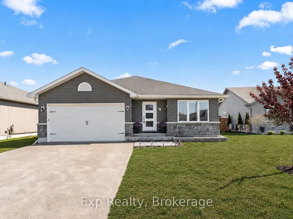 47 Birchmount St, Quinte West, ON K8V 0C6