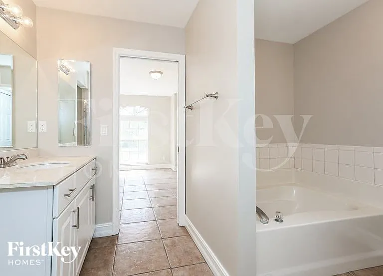 713 McKinley Ave — Photo 11