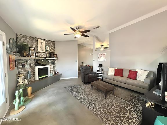 5th image of 3425 E LIBBY Street