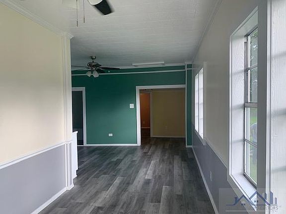 3rd image of 127 Jefferson St