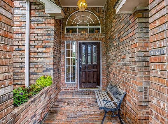 3rd image of 6701 Biltmore Pl