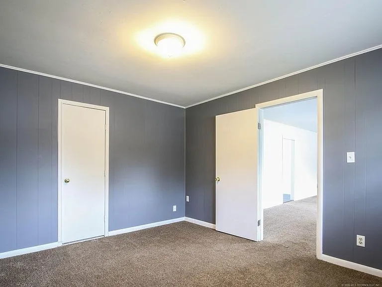 2536 W Easton St N — Photo 17