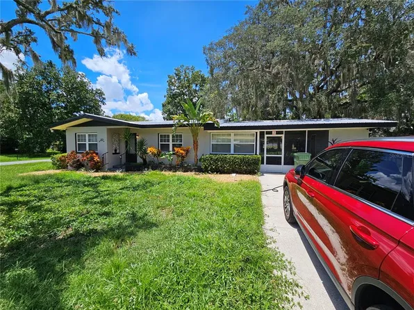 307 Cooke St, Leesburg, FL 34748