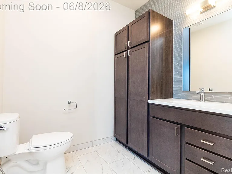 2223 Wabash St — Photo 14