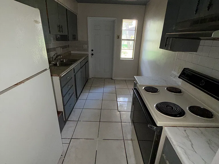 501 Shaw St #B — Photo 3