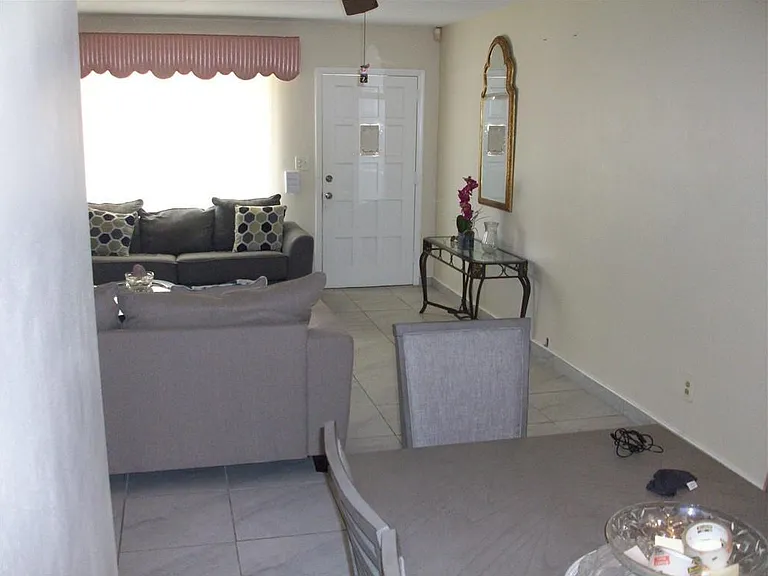 5039 NW 42nd St — Photo 17