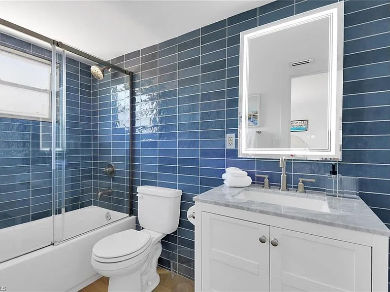 980 7th Ave S #204 — Photo 14