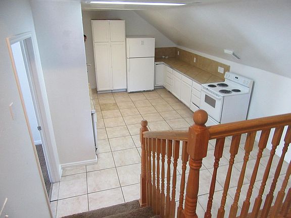 Spacious kitchen!