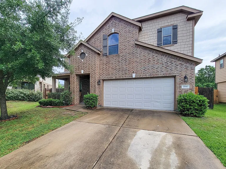 5046 Longlane Dr — Photo 3