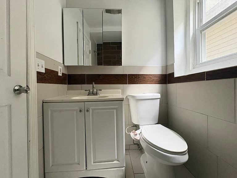 150 McAdoo Ave #1 — Photo 9